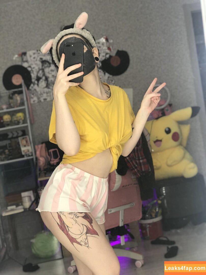 arahnaekb / chloe_glass_ / unkarab leaked photo photo #0039