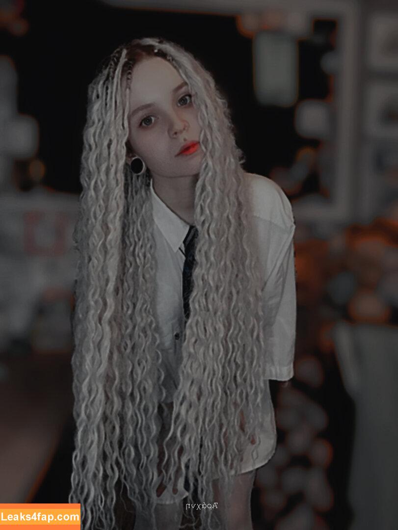 arahnaekb / chloe_glass_ / unkarab leaked photo photo #0287