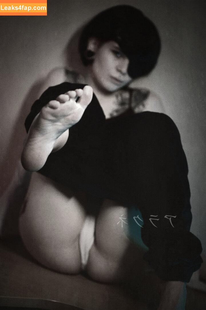 arahnaekb / chloe_glass_ / unkarab leaked photo photo #0418