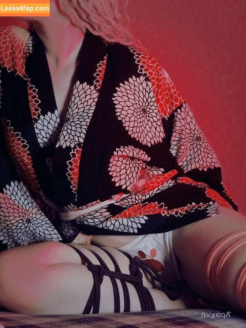 arahnaekb / chloe_glass_ / unkarab leaked photo photo #0430