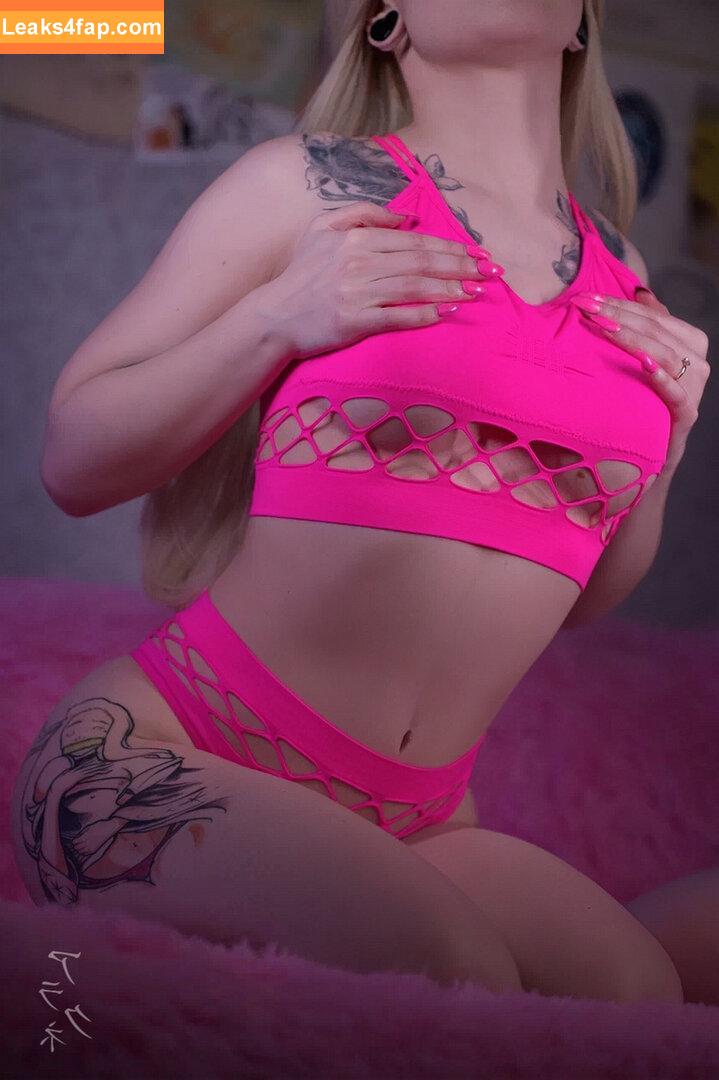 arahnaekb / chloe_glass_ / unkarab leaked photo photo #0446
