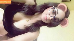 Arely Walle photo #0009