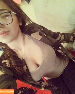 Arely Walle photo #0091
