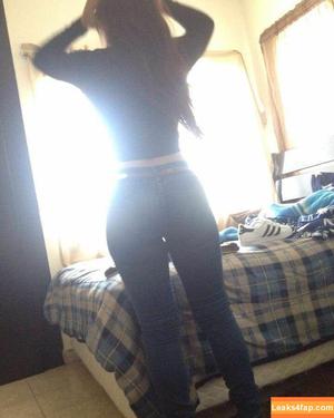 Arely Walle photo #0093