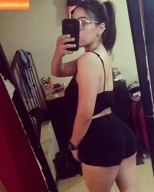Arely Walle photo #0095