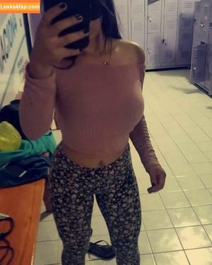 Arely Walle photo #0096