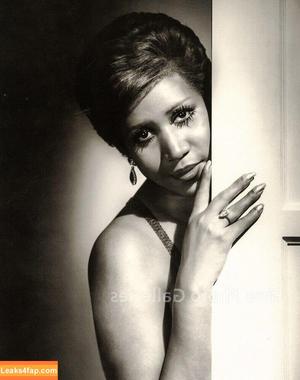 Aretha Franklin photo #0002