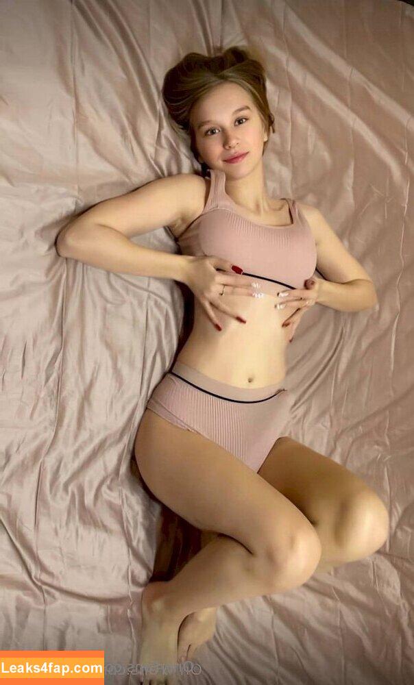 aria_flame / ariaflameofficial leaked photo photo #0006