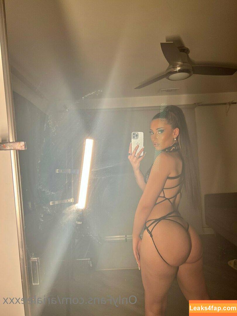 Aria Lee / arialeexxx / officialarieleex leaked photo photo #0195