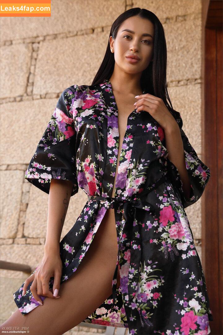 Aria Star / Victoria Mur / ariastaroffcial / ariastarofficial слитое фото фото #0394