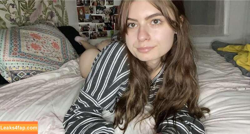 ariaaxoxo / ariasaki leaked photo photo #0001