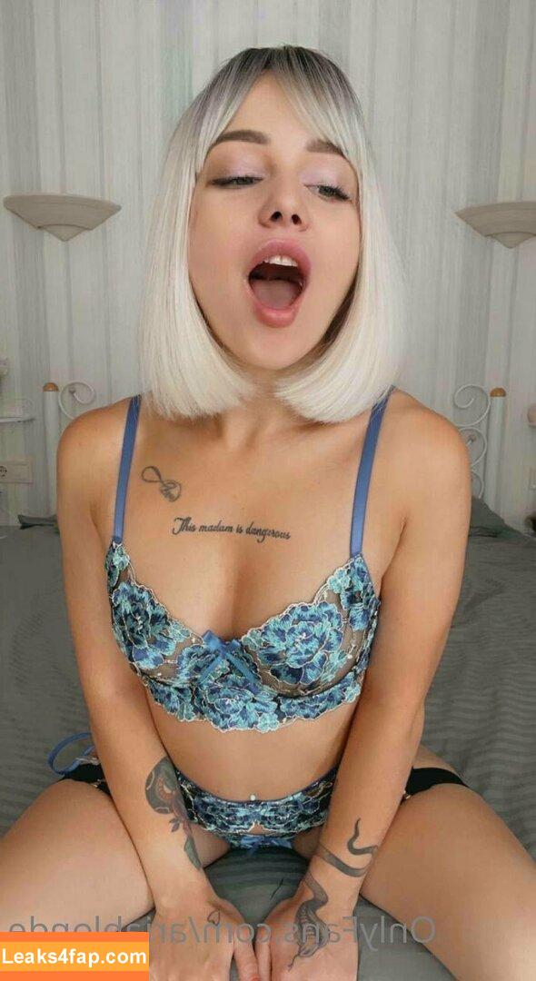 ariablonde /  leaked photo photo #0003