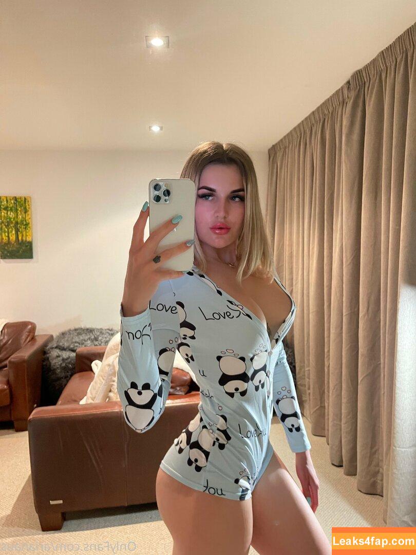 arianaus /  leaked photo photo #0150