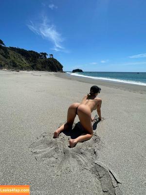 arianaus photo #0033