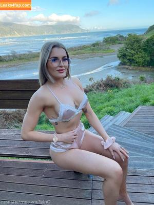 arianaus photo #0223