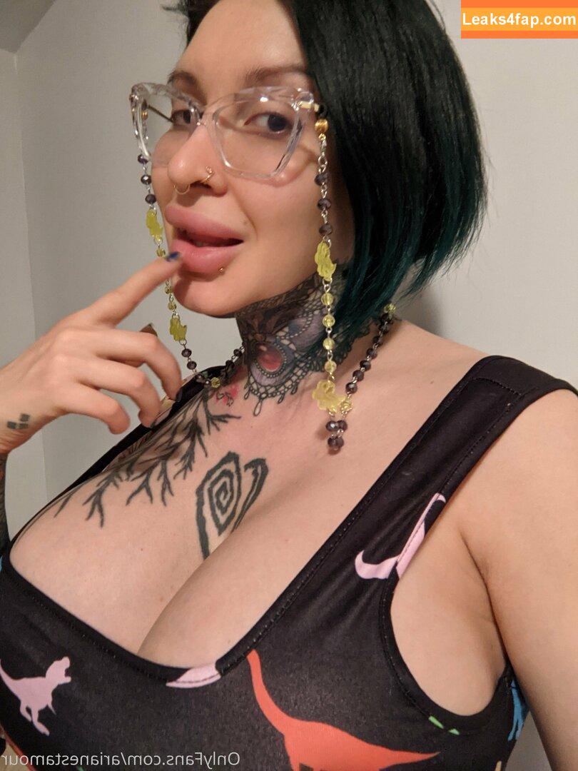 Ariane Saint Amour / ariane_st.amour leaked photo photo #0021