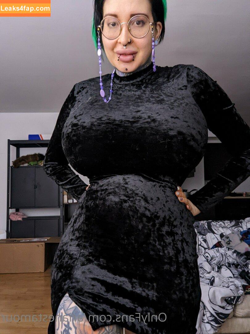 Ariane Saint Amour / ariane_st.amour leaked photo photo #0284