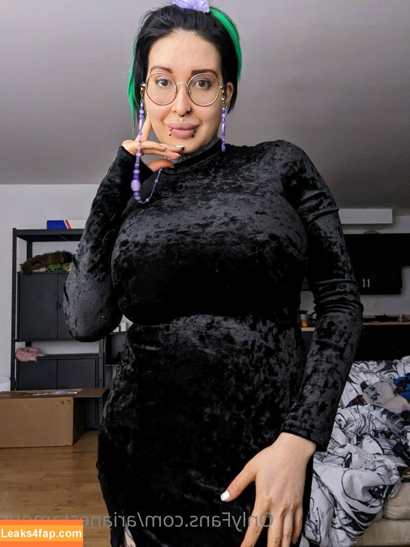 Ariane Saint Amour / ariane_st.amour leaked photo photo #0293