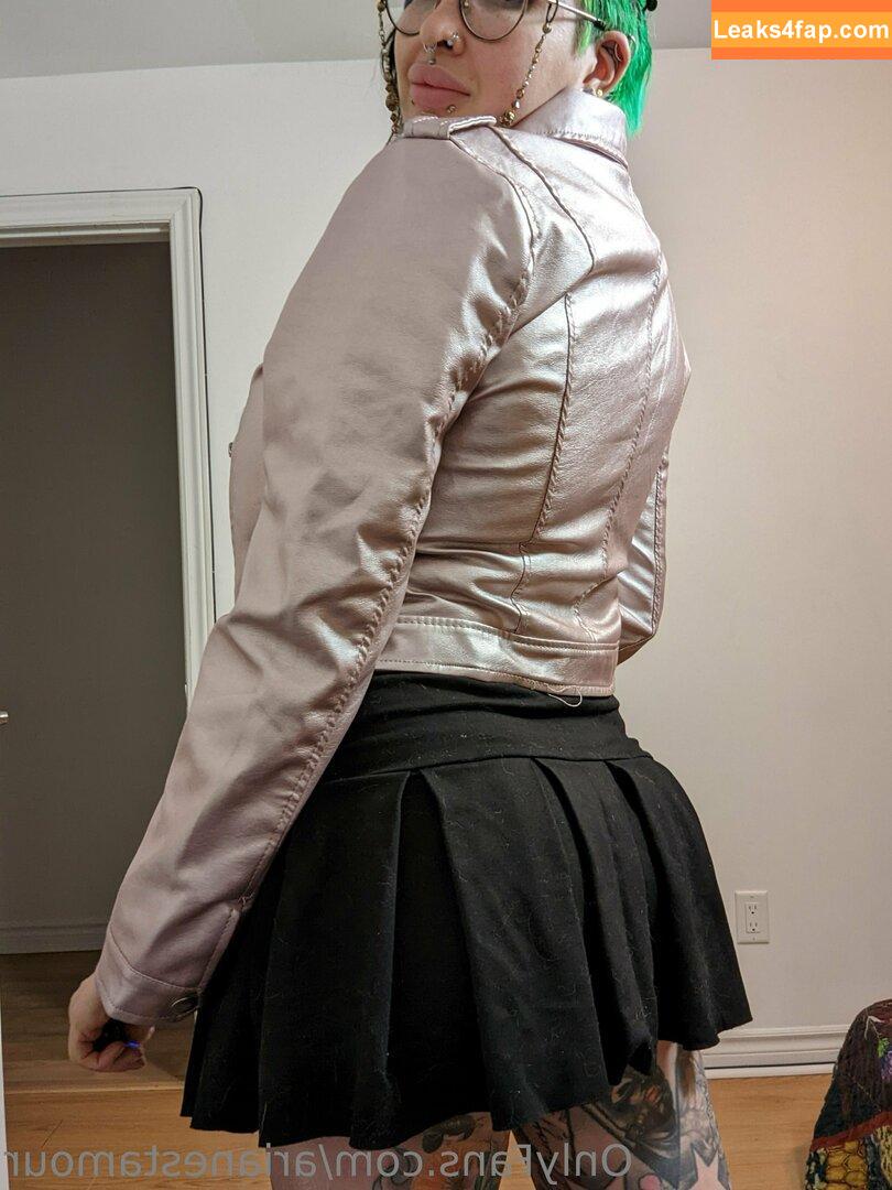 Ariane Saint Amour / ariane_st.amour слитое фото фото #0843