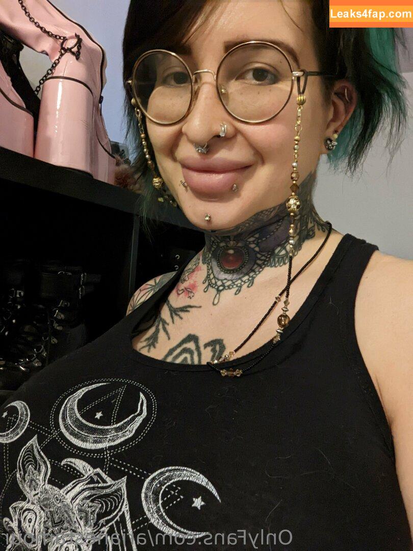 Ariane Saint Amour / ariane_st.amour leaked photo photo #0947