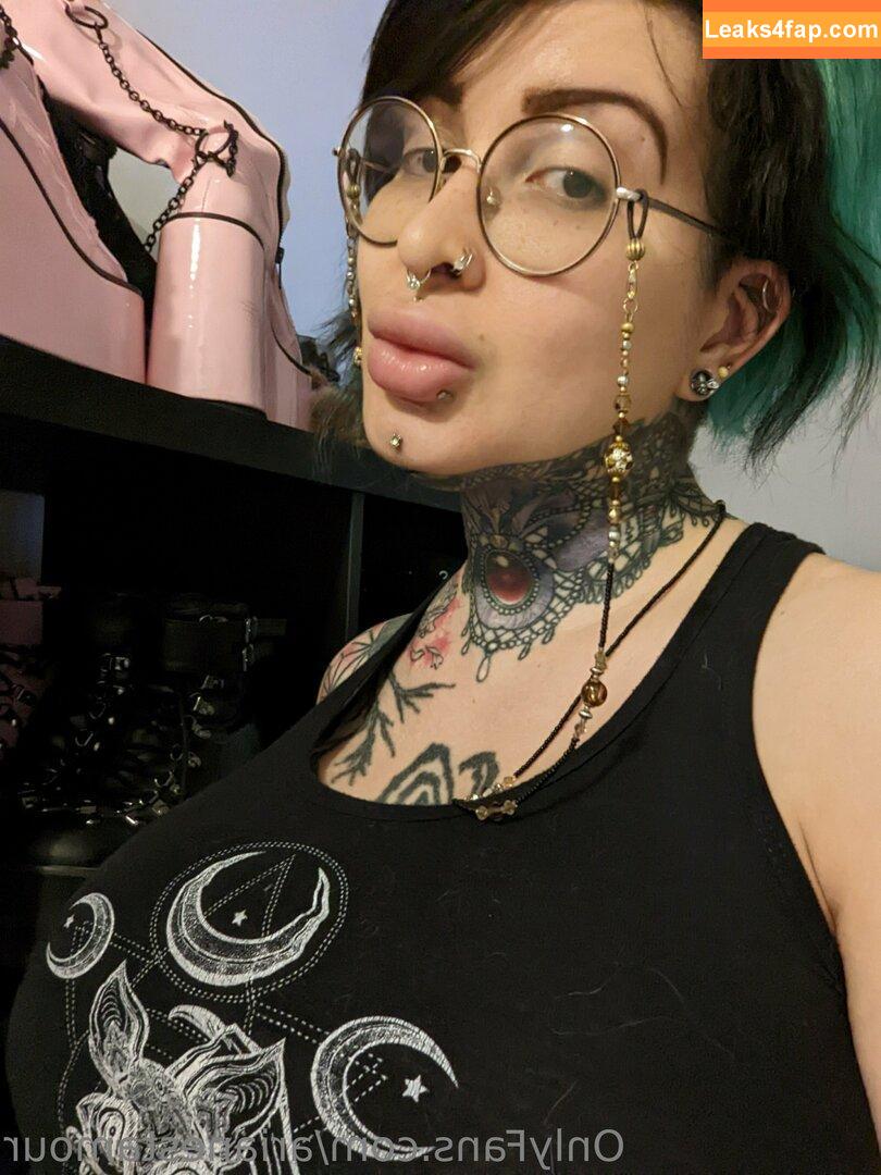 Ariane Saint Amour / ariane_st.amour leaked photo photo #0950