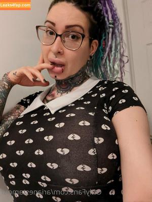 Ariane Saint Amour photo #0451