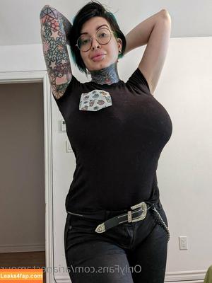 Ariane Saint Amour photo #0697