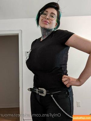 Ariane Saint Amour photo #0702