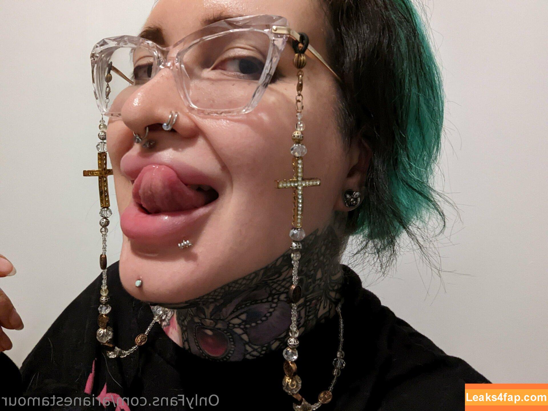 Ariane Saint Amour / ariane_st.amour leaked photo photo #1046