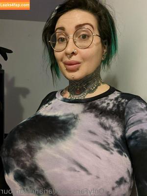 Ariane Saint Amour photo #1020