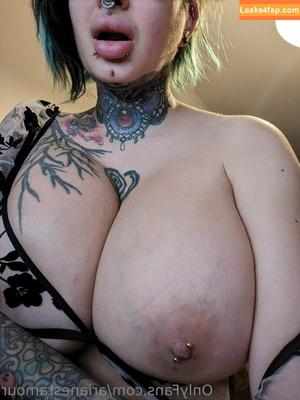 Ariane Saint Amour photo #1251