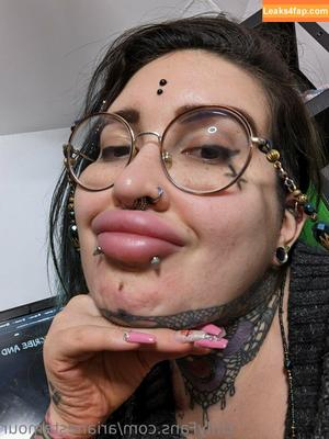 Ariane Saint Amour photo #1255