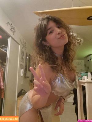 Ariannelychee photo #0005