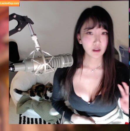 AriaSaki / https: / simplyjustaria leaked photo photo #0720