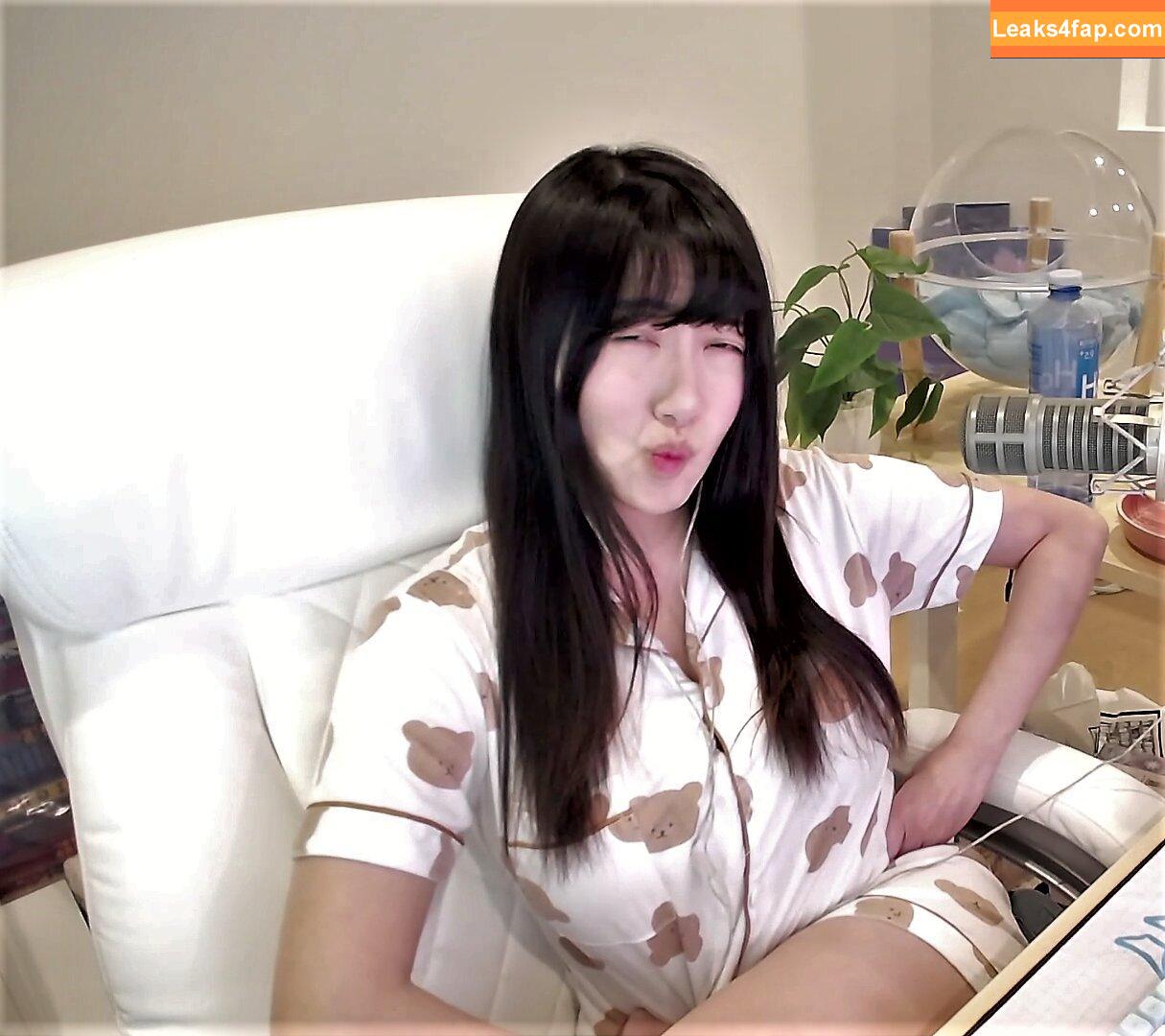 AriaSaki / https: / simplyjustaria leaked photo photo #0878