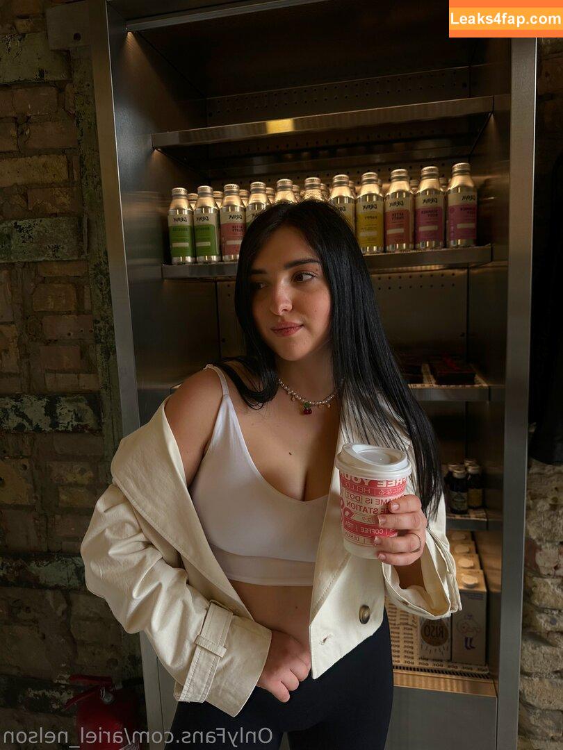 ariel_nelson /  leaked photo photo #0048