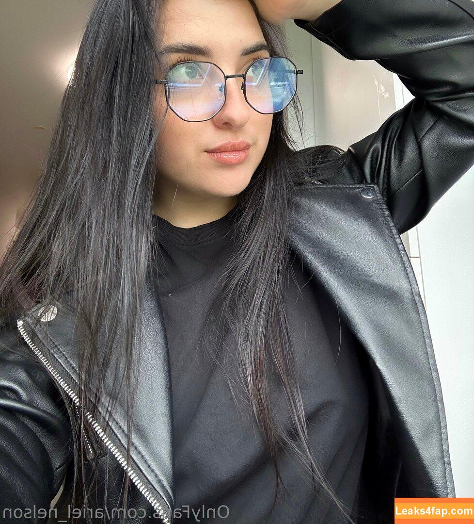 ariel_nelson /  leaked photo photo #0049