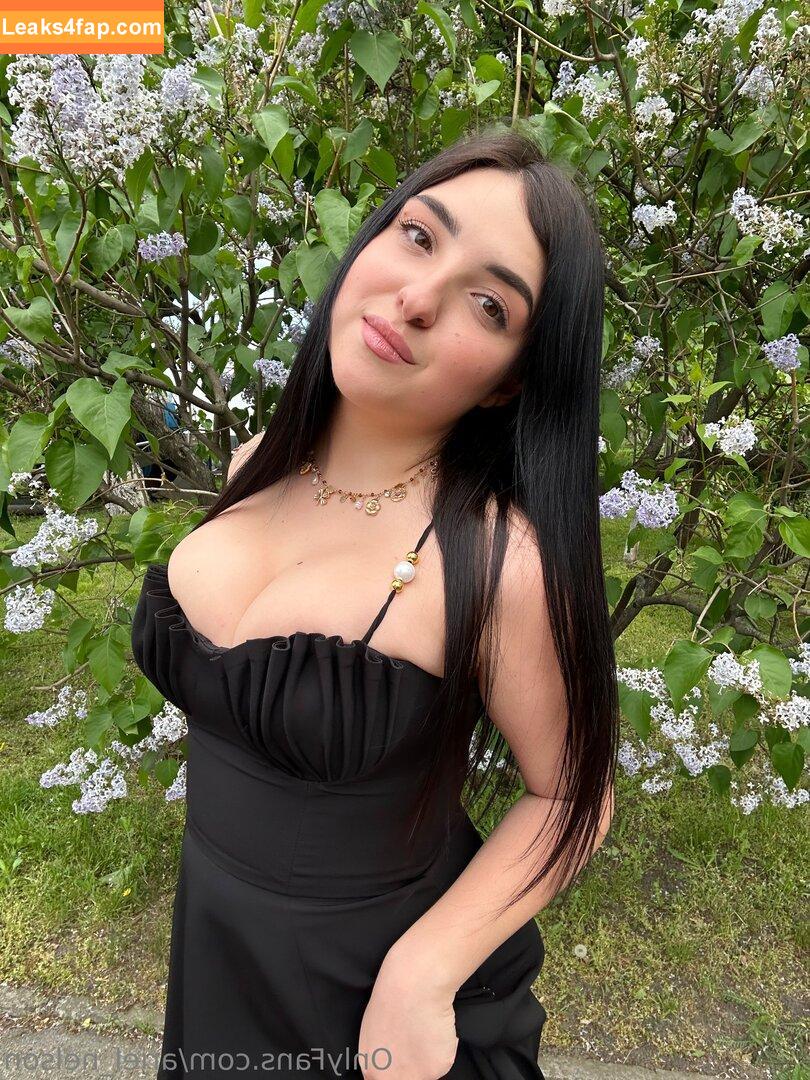 ariel_nelson /  leaked photo photo #0050