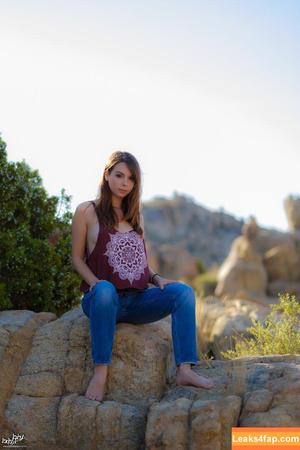 Ariel Rebel photo #0287