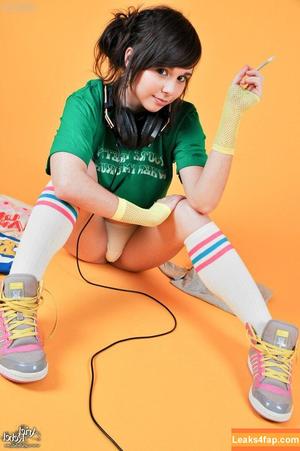 Ariel Rebel photo #0944