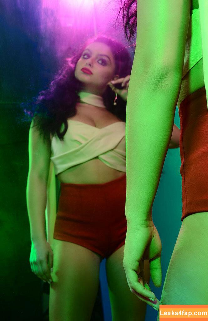 Ariel Winter / arielwinter leaked photo photo #0211