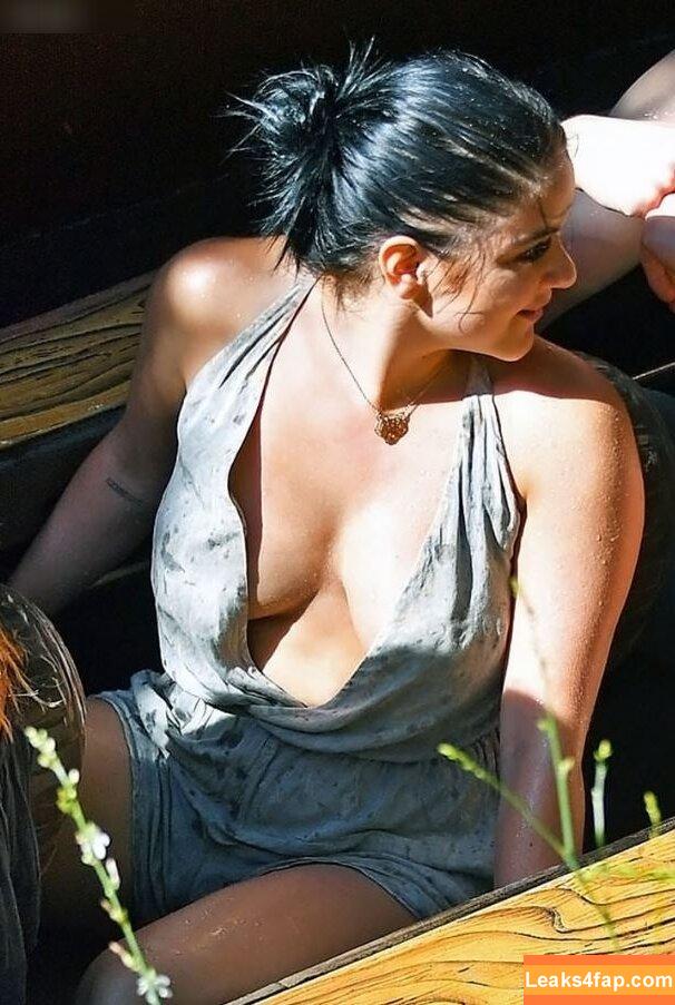 Ariel Winter / https: leaked photo photo #0968