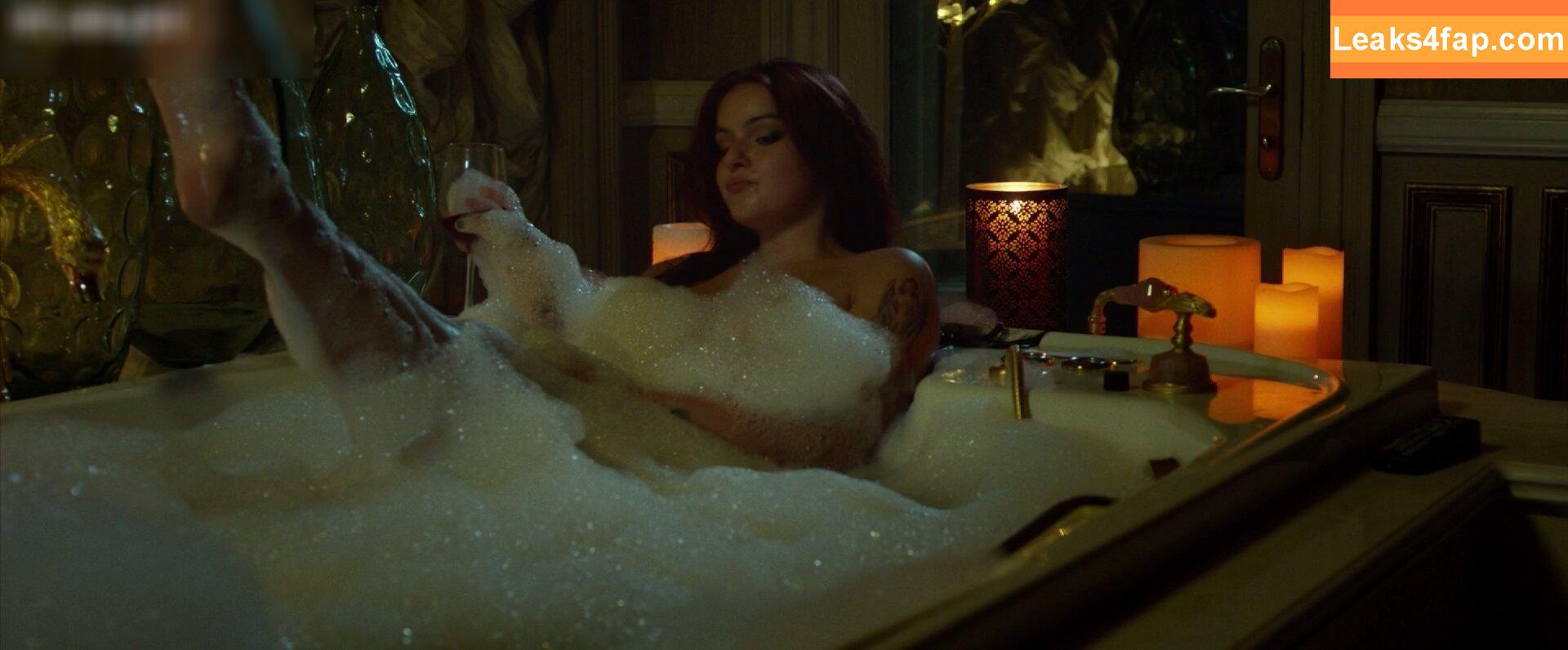 Ariel Winter / https: слитое фото фото #0980