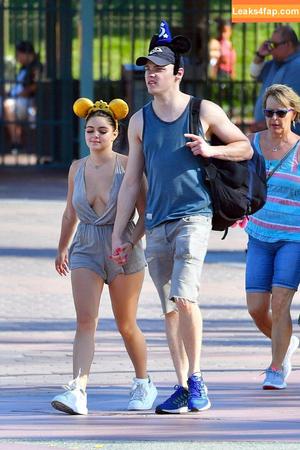 Ariel Winter photo #0887