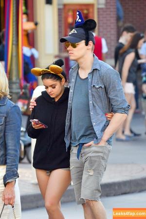 Ariel Winter photo #0888