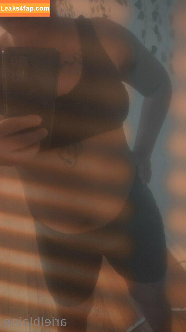 arielblaine /  leaked photo photo #0005