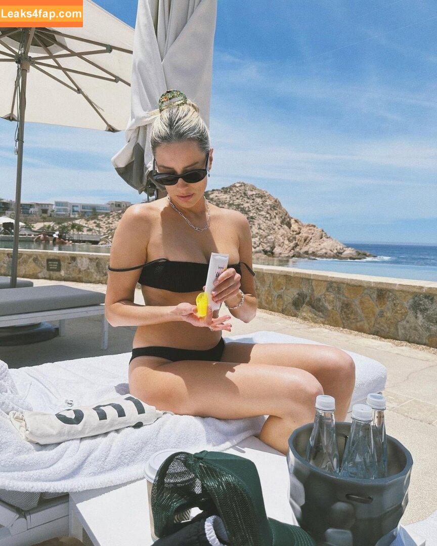 Arielle Vandenberg /  leaked photo photo #0021