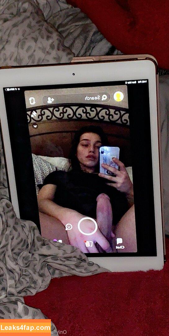 arielllll / arielllllong / thrivelavishly leaked photo photo #0064