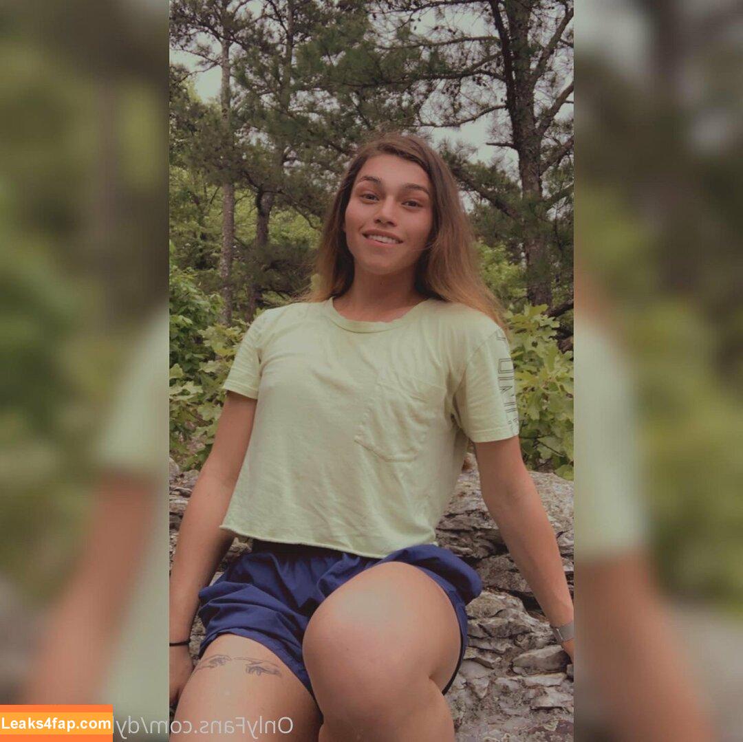 arielllll / arielllllong / thrivelavishly leaked photo photo #0158