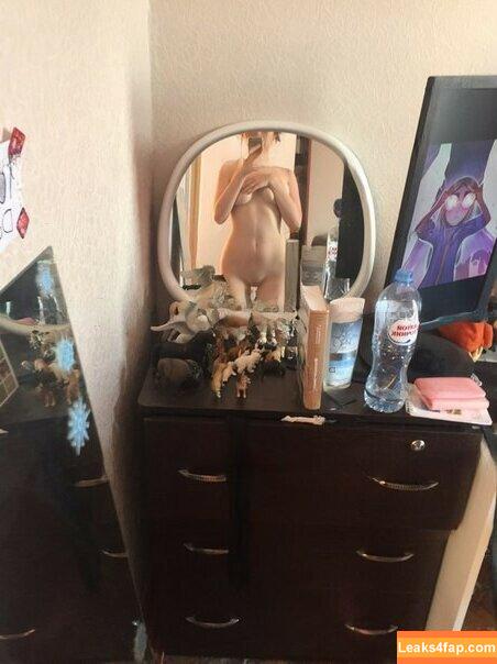 Arina Berdnikova / Ahrinyan / nyasharisha leaked photo photo #0008